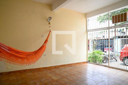 Casa à venda com 217m², 2 quartos e 2 vagas Casa à venda com 217m², 2 quartos e 2 vagasGaragem