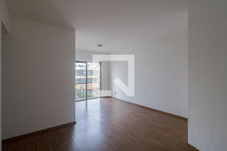 Sala de casa de condomínio para alugar com 2 quartos, 63m² em Liberdade, São Paulo