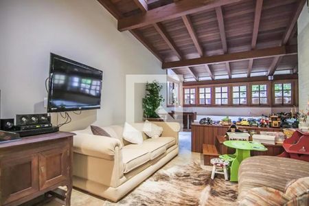 Sala de TV de casa à venda com 3 quartos, 494m² em Jardim Isabel, Porto Alegre