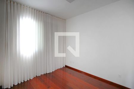 Quarto 3 de apartamento para alugar com 3 quartos, 110m² em Savassi, Belo Horizonte