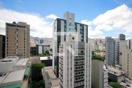 Vista do Quarto 2 de apartamento para alugar com 3 quartos, 110m² em Savassi, Belo Horizonte