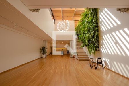 Casa à venda com 4 quartos, 1045m² em Vila Ipojuca, São Paulo