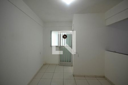 Sala de casa para alugar com 1 quarto, 70m² em Parque Sao Vicente, Belford Roxo