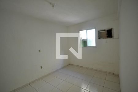 Quarto de casa para alugar com 1 quarto, 70m² em Parque Sao Vicente, Belford Roxo