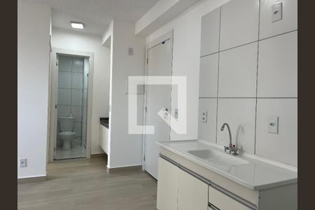 Cozinha e Área de Serviço de apartamento para alugar com 2 quartos, 36m² em Várzea da Barra Funda, São Paulo