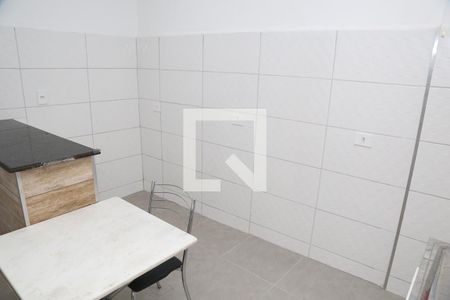 Sala / Cozinha de casa para alugar com 2 quartos, 60m² em Vila Florida, Guarulhos