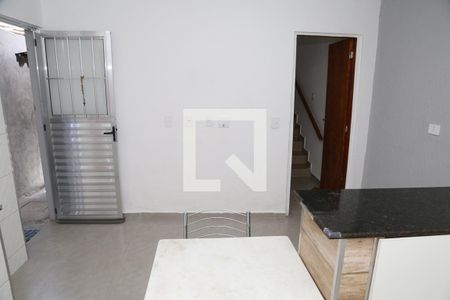 Sala / Cozinha de casa para alugar com 2 quartos, 60m² em Vila Florida, Guarulhos