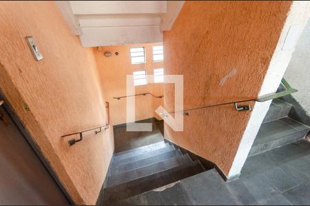 Apartamento à venda com 47m², 2 quartos e 1 vaga Apartamento à venda com 47m², 2 quartos e 1 vagaEscada interna