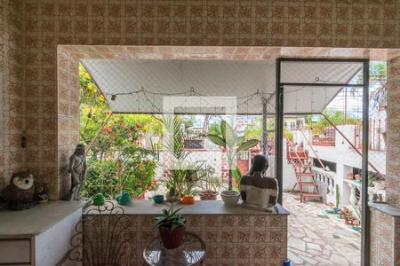 Vista da Sala de casa à venda com 4 quartos, 200m² em Brás de Pina, Rio de Janeiro