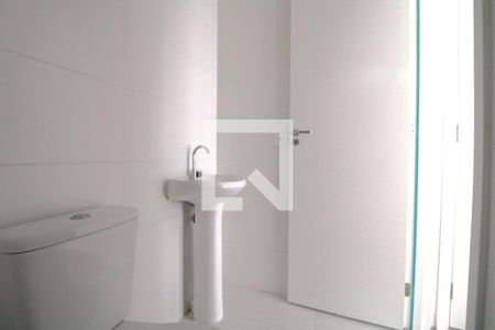 Banheiro da suíte de apartamento para alugar com 1 quarto, 30m² em Socorro, São Paulo