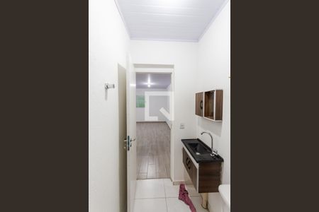 Banheiro de kitnet/studio para alugar com 1 quarto, 46m² em Vila Metalúrgica, Santo André