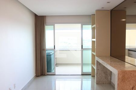 Sala de apartamento para alugar com 3 quartos, 87m² em Chácaras Alto da Glória, Goiânia