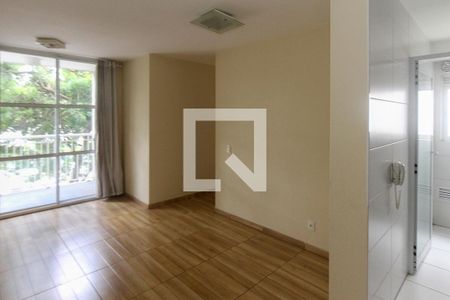 Sala de apartamento para alugar com 3 quartos, 60m² em Jardim Angela (Zona Leste), São Paulo