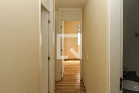 Corredor de apartamento para alugar com 3 quartos, 60m² em Jardim Angela (Zona Leste), São Paulo