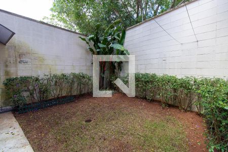 Casa de condomínio para alugar com 120m², 3 quartos e 2 vagas Casa de condomínio para alugar com 120m², 3 quartos e 2 vagasQuintal dos fundos