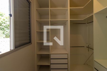 Casa de condomínio para alugar com 120m², 3 quartos e 2 vagas Casa de condomínio para alugar com 120m², 3 quartos e 2 vagasCloset do Quarto 3 - Suíte