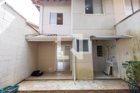 Casa de condomínio para alugar com 120m², 3 quartos e 2 vagas Casa de condomínio para alugar com 120m², 3 quartos e 2 vagasQuintal dos fundos