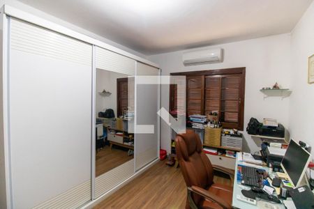 Quarto 1 de casa para alugar com 4 quartos, 840m² em Piratininga, Niterói