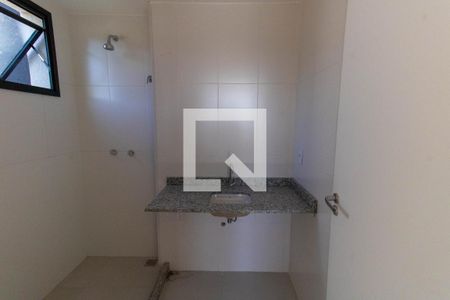 Banheiro de kitnet/studio à venda com 1 quarto, 37m² em Ingá, Niterói