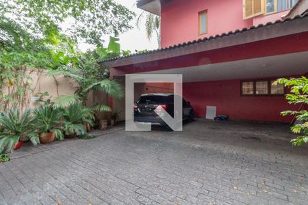 Casa à venda com 500m², 4 quartos e 4 vagas Casa à venda com 500m², 4 quartos e 4 vagasGaragem