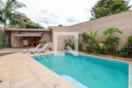 Casa à venda com 500m², 4 quartos e 4 vagas Casa à venda com 500m², 4 quartos e 4 vagasÁrea de lazer