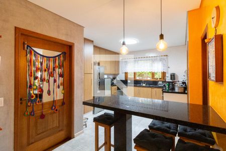 Casa à venda com 500m², 4 quartos e 4 vagas Casa à venda com 500m², 4 quartos e 4 vagasCozinha