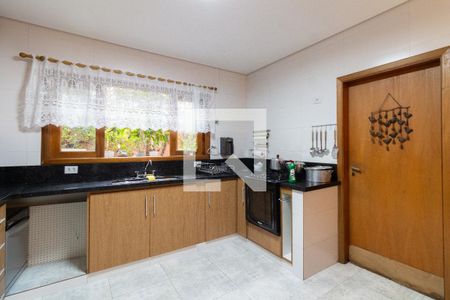 Casa à venda com 500m², 4 quartos e 4 vagas Casa à venda com 500m², 4 quartos e 4 vagasCozinha