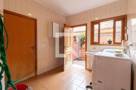 Casa à venda com 500m², 4 quartos e 4 vagas Casa à venda com 500m², 4 quartos e 4 vagasÁrea de Serviço