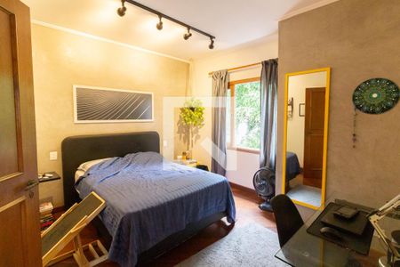 Casa à venda com 500m², 4 quartos e 4 vagas Casa à venda com 500m², 4 quartos e 4 vagasQuarto 3 - Suíte