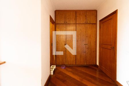 Casa à venda com 500m², 4 quartos e 4 vagas Casa à venda com 500m², 4 quartos e 4 vagasQuarto 4 - Suíte