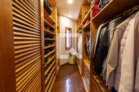 Casa à venda com 500m², 4 quartos e 4 vagas Casa à venda com 500m², 4 quartos e 4 vagasQuarto 4 - Suíte - Closet