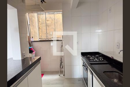 Cozinha de apartamento à venda com 3 quartos, 64m² em Jardim Vera Cruz, Contagem