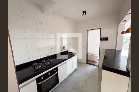 Cozinha de apartamento à venda com 3 quartos, 64m² em Jardim Vera Cruz, Contagem