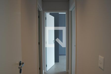 Corredor de apartamento para alugar com 2 quartos, 71m² em Pinheiros, São Paulo