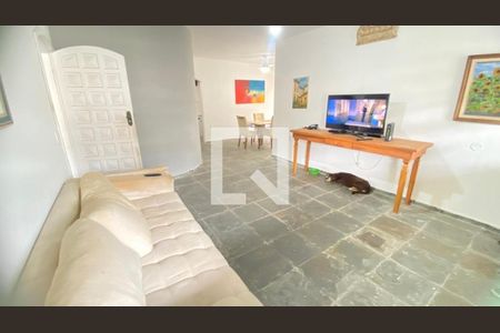 Casa à venda com 3 quartos, 180m² em Piratininga, Niterói