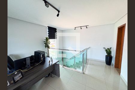 Sala 2 de apartamento à venda com 3 quartos, 163m² em Santa Helena, Belo Horizonte