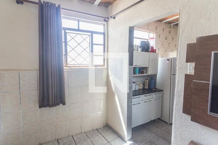 Sala de kitnet/studio para alugar com 1 quarto, 30m² em Cachoeirinha, Belo Horizonte