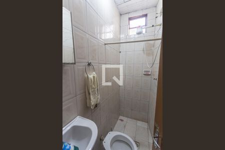 Banheiro Social de kitnet/studio para alugar com 1 quarto, 30m² em Cachoeirinha, Belo Horizonte