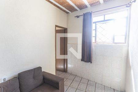 Sala de kitnet/studio para alugar com 1 quarto, 30m² em Cachoeirinha, Belo Horizonte