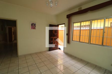 Sala de casa para alugar com 2 quartos, 120m² em Jardim Santa Teresinha, São Paulo