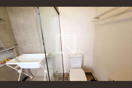 Casa à venda com 250m², 4 quartos e 4 vagas Casa à venda com 250m², 4 quartos e 4 vagasBanheiro da Suíte