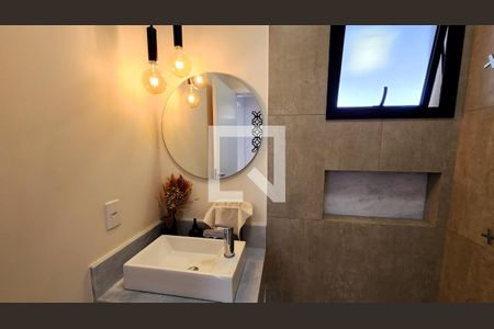 Casa à venda com 250m², 4 quartos e 4 vagas Casa à venda com 250m², 4 quartos e 4 vagas Banheiro 2