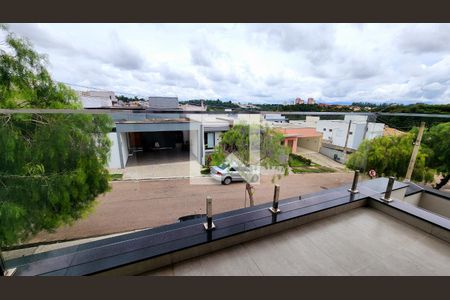 Casa à venda com 250m², 4 quartos e 4 vagas Casa à venda com 250m², 4 quartos e 4 vagasVaranda do Quarto 2 - Suíte