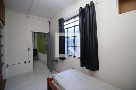 Quarto 1 de casa para alugar com 2 quartos, 50m² em Brás de Pina, Rio de Janeiro