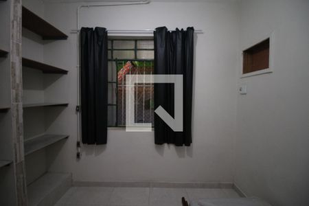 Quarto 2 de casa para alugar com 2 quartos, 50m² em Brás de Pina, Rio de Janeiro