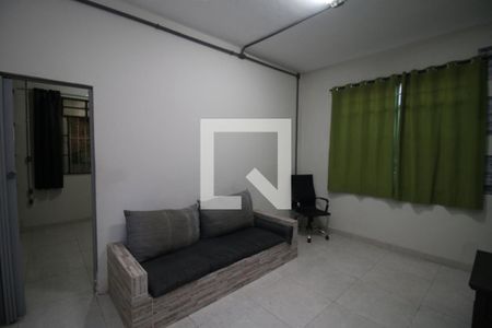 Sala de casa para alugar com 2 quartos, 50m² em Brás de Pina, Rio de Janeiro