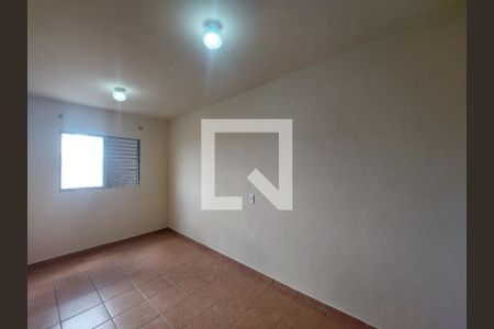 Quarto de casa para alugar com 1 quarto, 40m² em Piraporinha, São Paulo