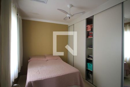 Quarto Suíte de casa à venda com 2 quartos, 67m² em Vila Ema, São Paulo