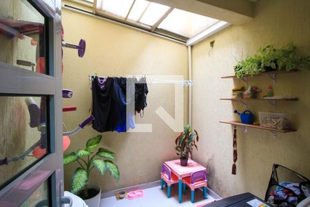 Casa à venda com 67m², 2 quartos e 1 vaga Casa à venda com 67m², 2 quartos e 1 vagaÁrea de Serviço