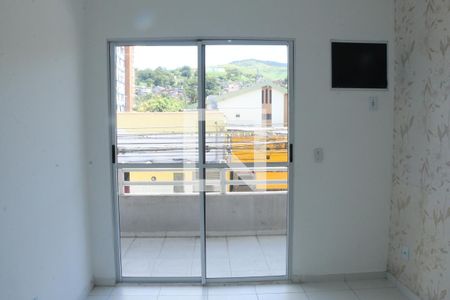 Sala de apartamento para alugar com 2 quartos, 76m² em Caonze, Nova Iguaçu